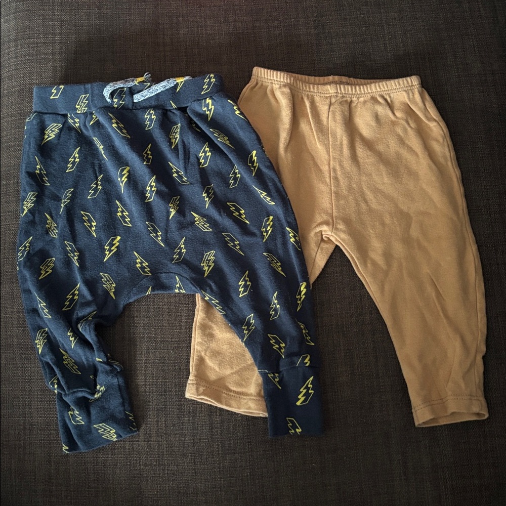 ❤️3-6M Pair Of Soft Pants